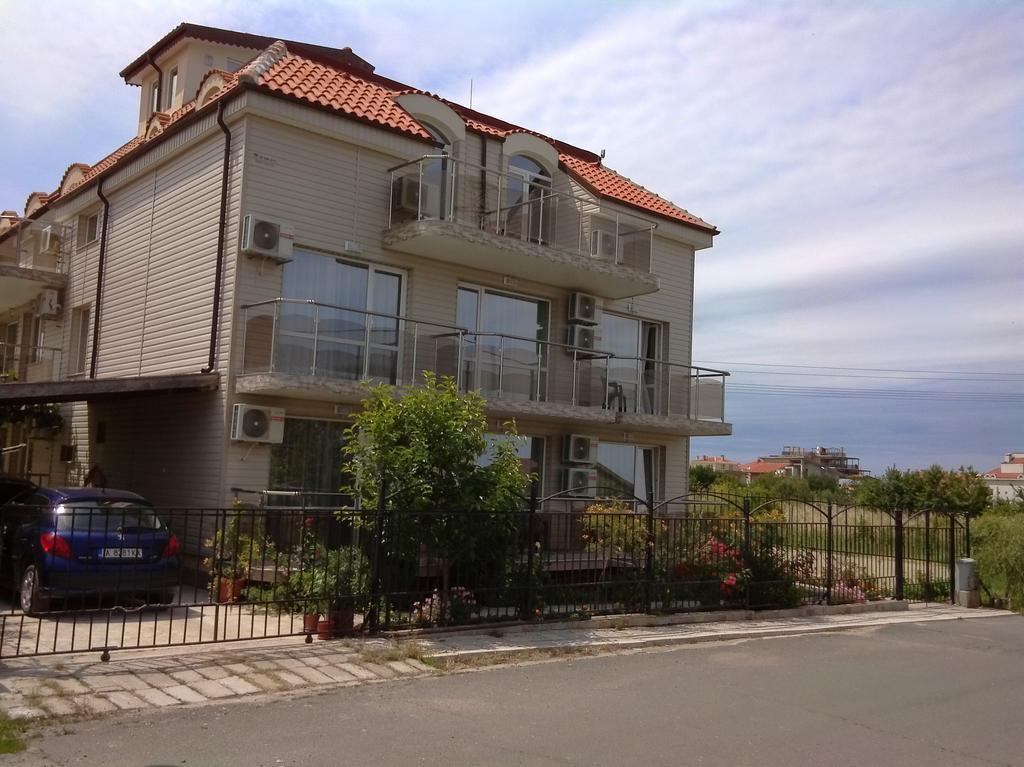 Morska Zvezda Guest House Černomorec Exteriér fotografie